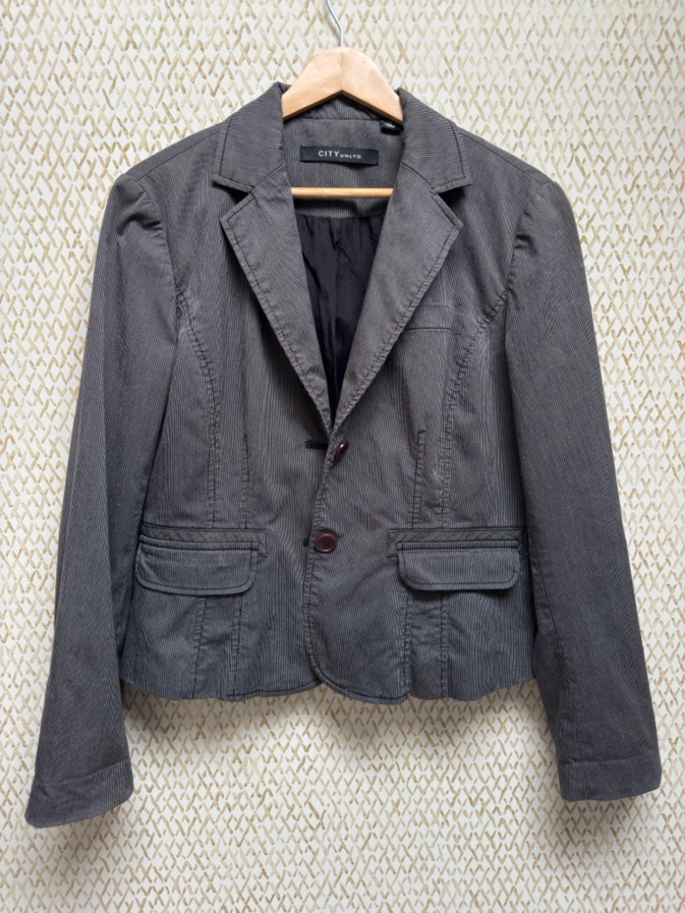 City UNLTD Pinstripe Blazer Charcoal Gray Button Structured Size 10 - Picture 2 of 12
